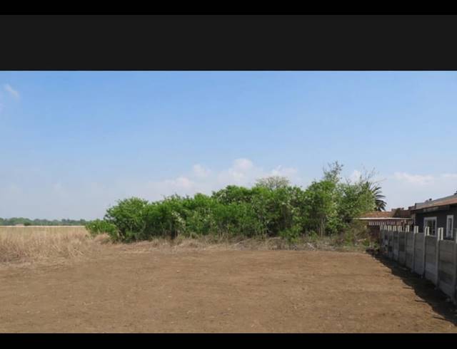 1,088M² VACANT LAND FOR SALE IN WALDRIFT